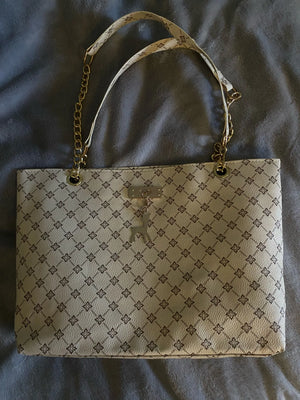 Ace0715606350437f946a9d42fc3cc155K.jpg